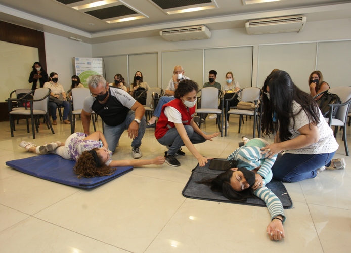 img-footer-1