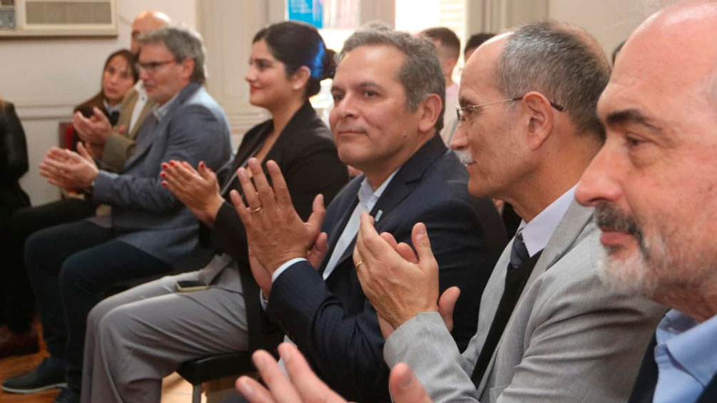 img-footer-1